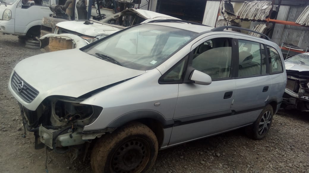  Chevrolet ZAFIRA 2003    EN DESARME